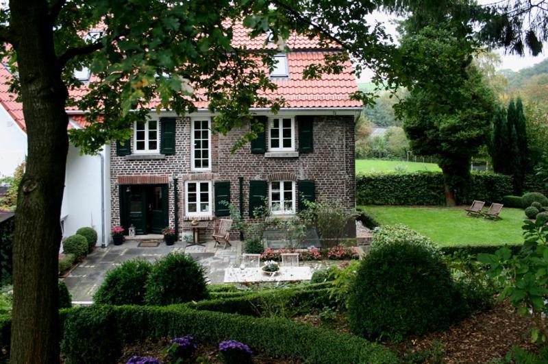 Der Borner Hof Ratingen Exteriör bild